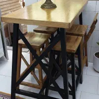 میز چوبی