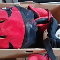 اسکیت نو با تمام تجهیزات و کارتون|دوچرخه، اسکیت، اسکوتر|شاهین‌شهر, شهرک پردیس|دیوار