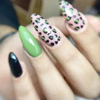 کاشت ناخن+لاک ژل فقط 250