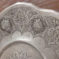 سینی نقره قلم کاری صوفیه|کلکسیون اشیاء عتیقه|رشت, کوی حسینی|دیوار