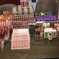 فروش لوازم آرایشی بهداشتی زیر قیمت بازار|آرایشی، بهداشتی، درمانی|تهران, خواجه نصیر طوسی|دیوار