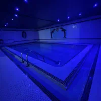 اجاره-روزانه-بازدید-حضوری-بدون-بیعانه-3خواب-لوکس