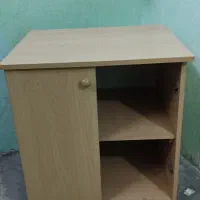 یک عددکابینت کوچک چوبی