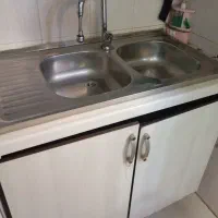 ۲عددکابینت زمینی به همراه سینک و شیر ظرفشویی