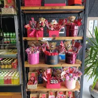 باکس ولنتاین شکلات عروسک