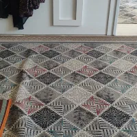 موکت دوعدد ۲/۵در۶ یکی دیگر ۳در۵/۵ هرکدام ۶میلیون