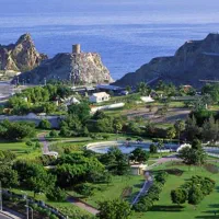 کسب درآمد دلاری در عمان با اقامت رسمی