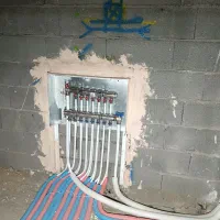 اجرای تاسیسات ساختمان و استخر و موتور خانه