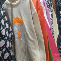 تعدادی لباس گرم .حراج شد