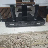 میز تلوزیون شیشه ای