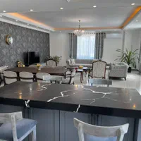 فروش خانه ویلایی ۳۳۰ متری ۴ خوابه استخردار