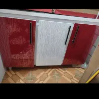 کابینت  سه درب های گلاس ومیزتحریر