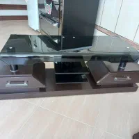 میز تلویزیون شیشه ای