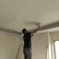 شاگرد گچکار ایرانی یا اتباع