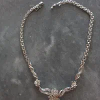 گردنبند زیبا
