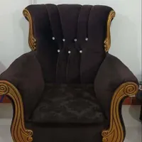 مبل ۷ نفره و میز عسلی و تخت خواب ۲ نفره|تخت و سرویس خواب|رشت, آتشگاه|دیوار