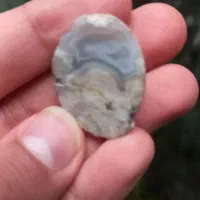 یک عدد سنگ قیمتی