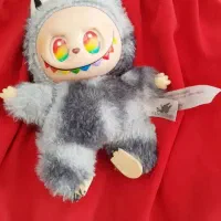 عروسک فروشی هست فوری بخاطر نیاز ب پولش میفروشم