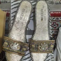 کفش|کیف، کفش، کمربند|اصفهان, سرتاوه|دیوار