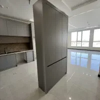 آپارتمان/حاشیه آموزگار/طبقه دوم/۱۴۸متر/صفر