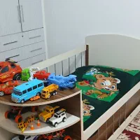 تخت نوجوانی