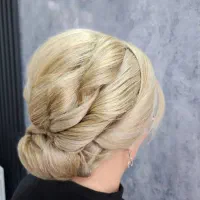 اجاره لاین  در سالن  زیبایی