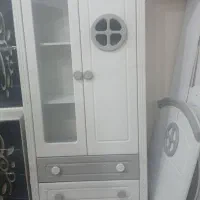 کمدوتخت نوجوان بسیارشیک وتمیز همراه باتشک