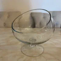 جام شیشه ای پایه دار بزرگ