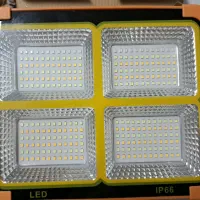 چراغ پرژکتوری خورشیدی