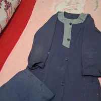 دو تا مانتو مدرسه و چهار تا کیف دونه ۲۰۰ ۱۵۰|کیف، کفش، کمربند|زاهدان, |دیوار