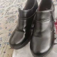 کفش چرم در حد نو