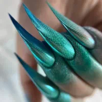 آموزش تخصصی کاشت ناخن ورود به بازار کار