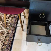 میز کاشت ناخن بسیار تمیز به همراه صندلی|آرایشگاه و سالنهای زیبایی|اندیشه, اندیشه فاز ۶|دیوار