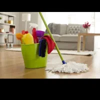 به یک خدمتکار خانم نیازمندم