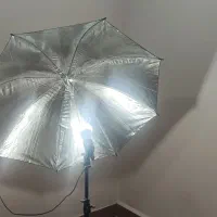 پایه نور و چتر داخل نقره ای