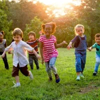 کلاس بازی و ورزش کودکان