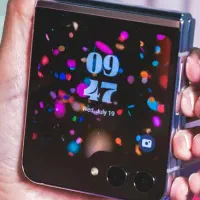 Z flip 5 زد فلیپ ۵ ۲۵۶ گیگ دو‌سیم
