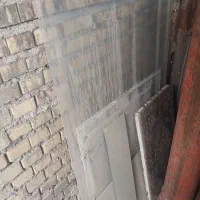 شیشه با دوتا آیینه بزرگ