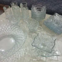 ظروف بلوری همه باهم ۶۰۰تومن