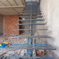 جوشکاری و ساخت شیروانی و راهپله و نبشی کشی و..|خدمات پیشه و مهارت|کرمان, |دیوار