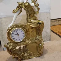 دکوری ساعت بسیار زیبا و در حد نو