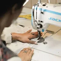 جذب خیاط راسته دوز و سر دوز کار