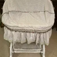 گهواره نوزاد|تخت و صندلی بچه|تهران, قزل قلعه|دیوار