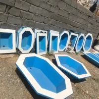 حوض قدیمی حیاط دور سفید آبی فواره وسط آبنما