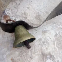 زنگ شتر وزنگوله بره ودوبور.