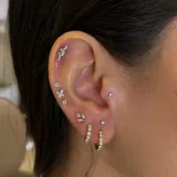 خدمات پیرسینگ در کلینیک