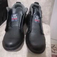 کفش کار|کیف، کفش، کمربند|شاهینشهر, مسکن مهر|دیوار