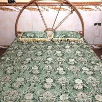 تخت دونفره به همراه تشک