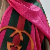 شال|لباس|مشهد, هنرستان|دیوار