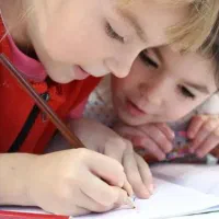 متقاضی پرستار معلم پسر بچه